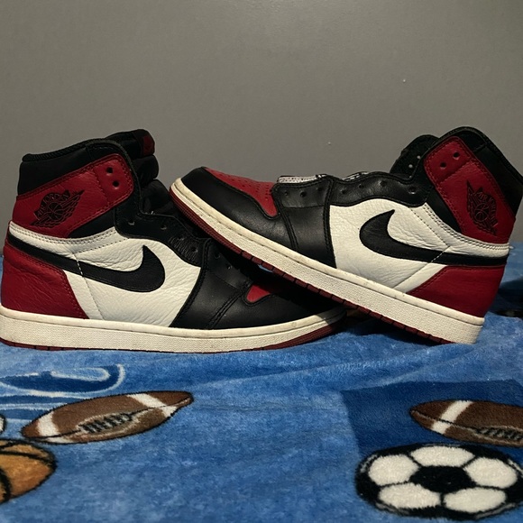 Air Jordan 1 Bred Toes